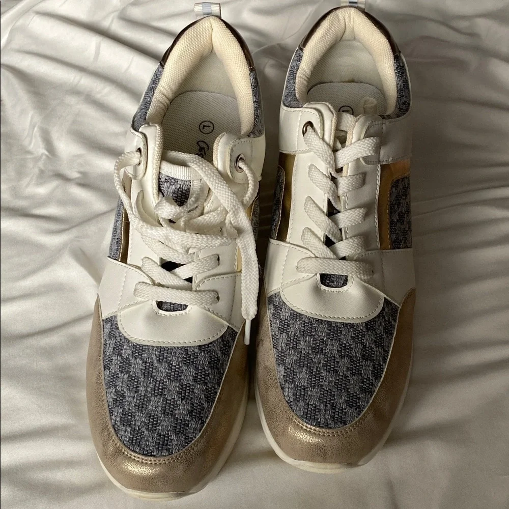 Elegant Women's Platform Sneakers - White, Gold, and Gray